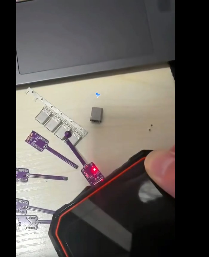 The magnetic field NS detector, portable, mobile phones, chargers, chargers are all drivable, easy to operate, suitable for DIY, electronic development, magnetic experiments and other scenarios.